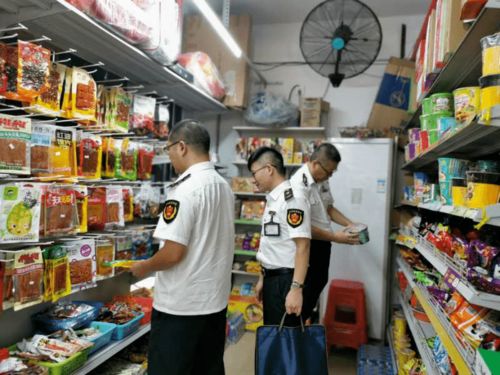 銀海區(qū)市場(chǎng)監(jiān)管局扎實(shí)推進(jìn)食品銷售風(fēng)險(xiǎn)分級(jí)管理工作，筑牢食品安全防線